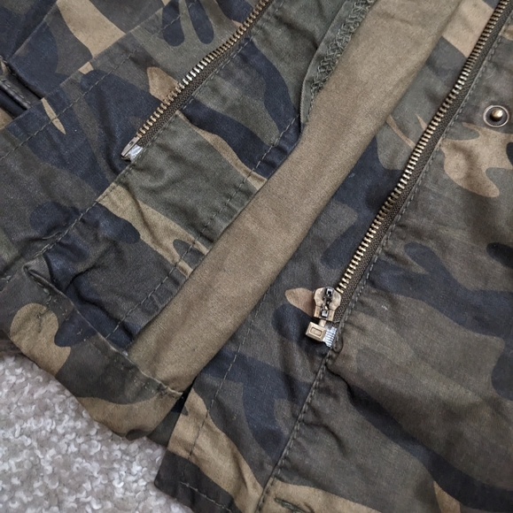 (2/$25) Bluenotes ruched waist drawstring hooded camo jacket (flawed) - Picture 5 of 14
